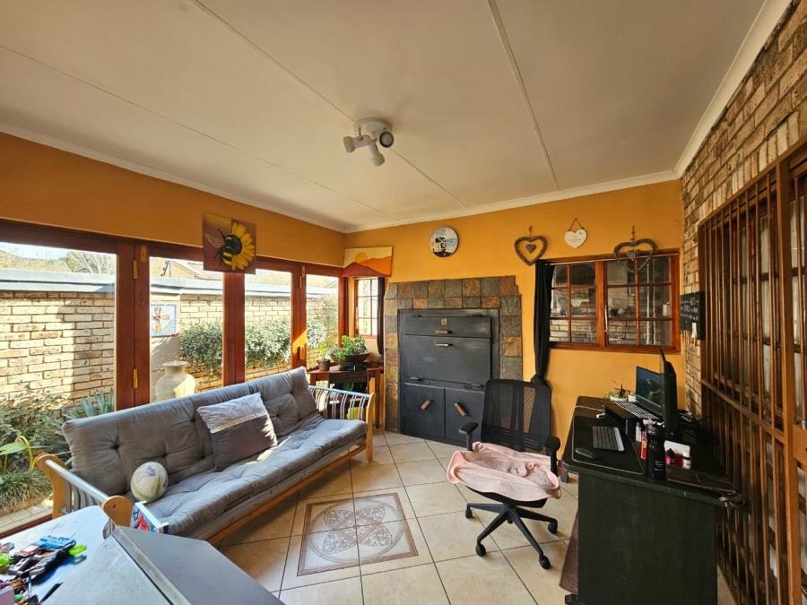 3 Bedroom Property for Sale in Grimbeeck Park North West